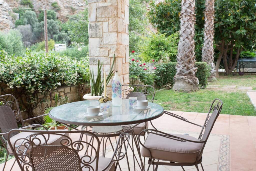 Heraklion Comfy House With Mountain View Exterior photo