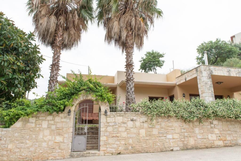 Heraklion Comfy House With Mountain View Exterior photo