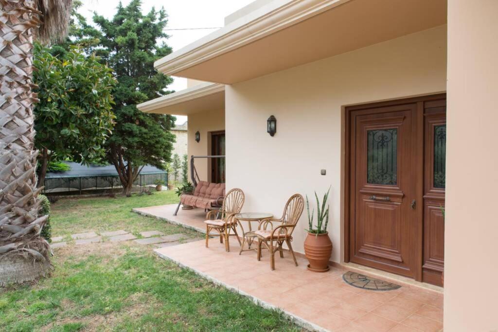 Heraklion Comfy House With Mountain View Exterior photo